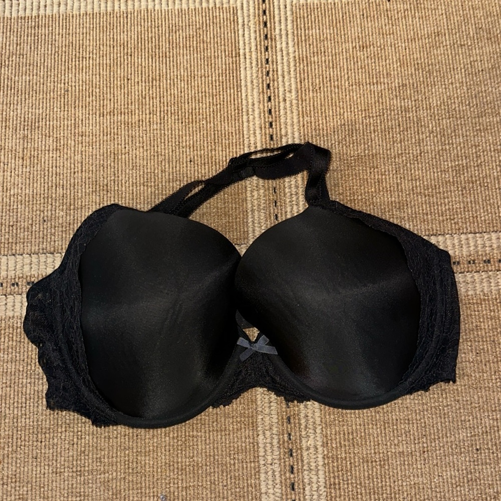 EUC VS DREAM ANGELS PERFECT COVERAGE LIGHTLY LINED BRA WITH LACE
